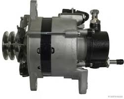 Alternator cu pompa de vacum Toyota Land Cruiser J7 motor 2.4 TD